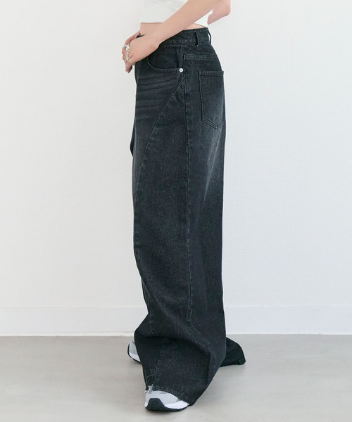 Tiny EDEN(タイニーエデン)の「パネル切り替えデニムワイドパンツ(デニムパンツ・レディース・ライトブルー/ブラック・S/M)」の3枚目の写真