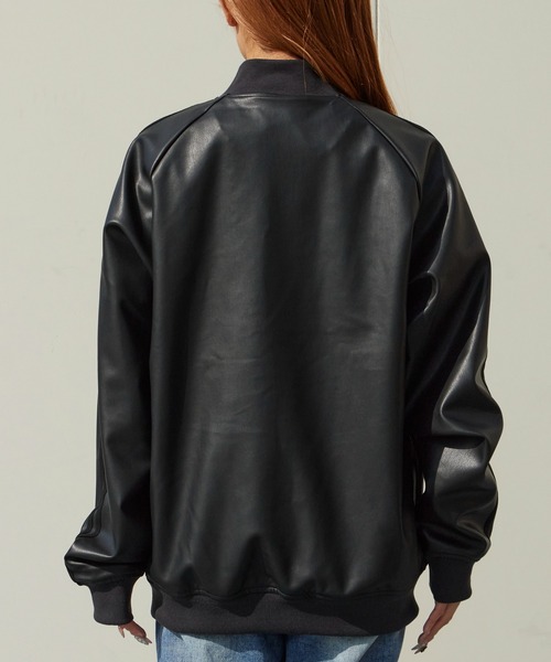 adidas（アディダス）の「adidas/アディダス フェイクレザースリーストライプス レザージャケット ブルゾン（ブルゾン・メンズ・ブラック・M/L/XL）」の3枚目の写真