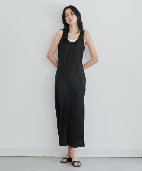 DRWCYS（ドロシーズ）の「サテンナローNSワンピース（ワンピース・レディース・モカ/ブラック・FREE）」の5枚目の写真