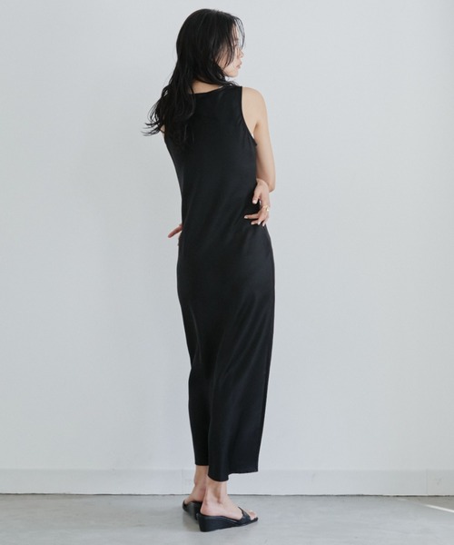 DRWCYS（ドロシーズ）の「サテンナローNSワンピース（ワンピース・レディース・モカ/ブラック・FREE）」の8枚目の写真