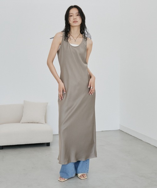 DRWCYS（ドロシーズ）の「サテンナローNSワンピース（ワンピース・レディース・モカ/ブラック・FREE）」の18枚目の写真