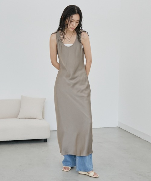 DRWCYS（ドロシーズ）の「サテンナローNSワンピース（ワンピース・レディース・モカ/ブラック・FREE）」の19枚目の写真