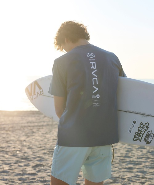 RVCA(ルーカ)の「RVCA メンズ RVCA STRAIGHT WAY サーフTシャツ 【2026年春夏モデル】(Tシャツ/カットソー・メンズ・ダークブルー/ホワイト/グレー/ブラック・X-LARGE/LARGE/MEDIUM/SMALL)」の4枚目の写真