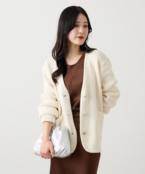 russet(ラシット)の「ノーカラーニットジャケット(カーディガン/ボレロ・レディース・アイボリー/ネイビー・FREE)」の20枚目の写真