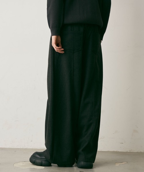Shoowtime(ショウタイム)の「Wool-Like Center Seam Wide Slacks / ウールライクセンターシームワイドスラックス(スラックス・メンズ・チャコールグレー/ブラック・X-LARGE/LARGE/MEDIUM)」の4枚目の写真