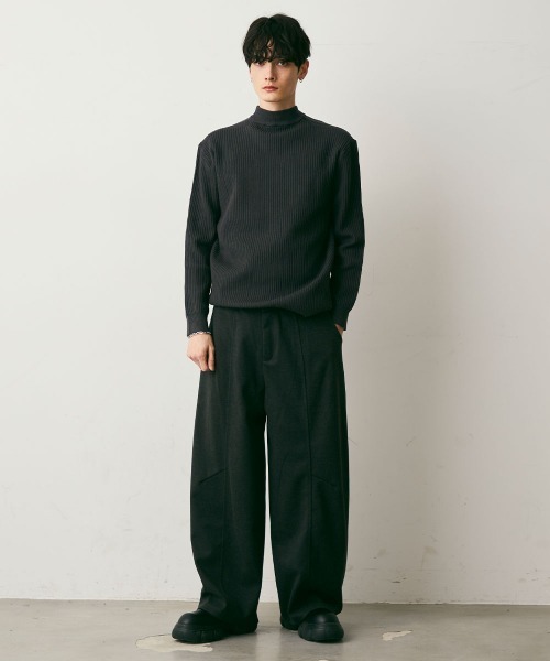 Shoowtime(ショウタイム)の「Wool-Like Center Seam Wide Slacks / ウールライクセンターシームワイドスラックス(スラックス・メンズ・チャコールグレー/ブラック・X-LARGE/LARGE/MEDIUM)」の6枚目の写真