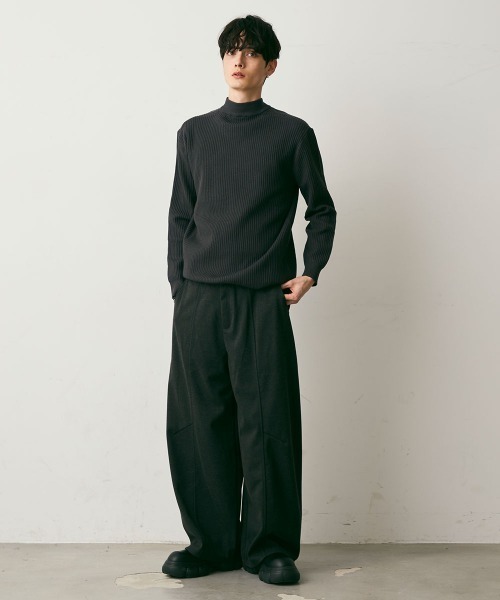 Shoowtime(ショウタイム)の「Wool-Like Center Seam Wide Slacks / ウールライクセンターシームワイドスラックス(スラックス・メンズ・チャコールグレー/ブラック・X-LARGE/LARGE/MEDIUM)」の8枚目の写真