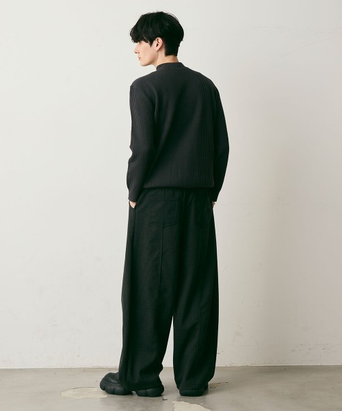 Shoowtime(ショウタイム)の「Wool-Like Center Seam Wide Slacks / ウールライクセンターシームワイドスラックス(スラックス・メンズ・チャコールグレー/ブラック・X-LARGE/LARGE/MEDIUM)」の12枚目の写真