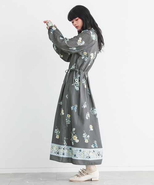 somari imagination(ソマリ イマジネーション)の「ストライプ×花柄フレアワンピース(ワンピース・レディース・チャコール・1/2)」の8枚目の写真