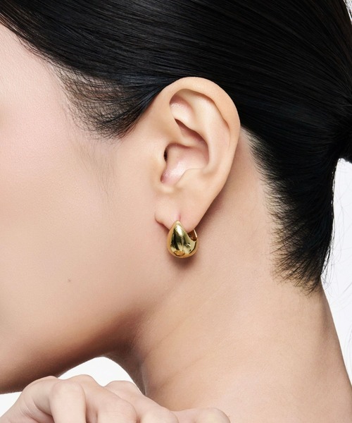 Lyvi(ライビィ)の「Melt Glow Hoop Pierce / 金属アレルギー対応(ピアス(両耳用)・レディース・ゴールド/シルバー・FREE)」の3枚目の写真
