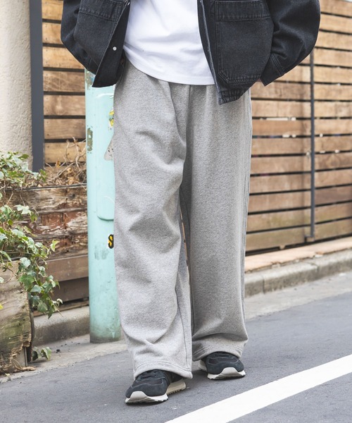 BAYFLOW(ベイフロー)の「【WEB限定】2WAYセミワイドスウェットパンツ / ドローコード / ストレートパンツ(スウェットパンツ・メンズ・グレー/ブラック/オートミール・SMALL/MEDIUM/LARGE)」の1枚目の写真