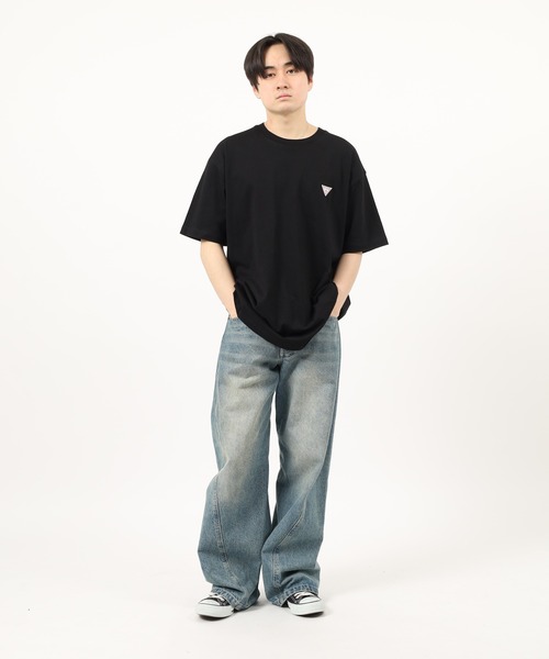GUESS JEANS（ゲスジーンズ）の「Guess Jeans ミニトライアングル ワンポイント半袖Tシャツ（Tシャツ/カットソー・メンズ・ブラック・L）」の9枚目の写真