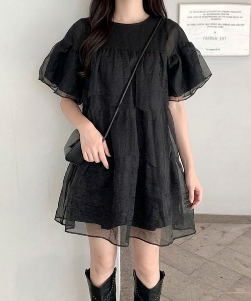 Maison Calme(メゾンカルム)の「【26年春夏新作】シアーオーガンジー ティアードボリュームパフスリーブチュニックワンピース(ワンピース・レディース・ブラック・L/M)」の19枚目の写真