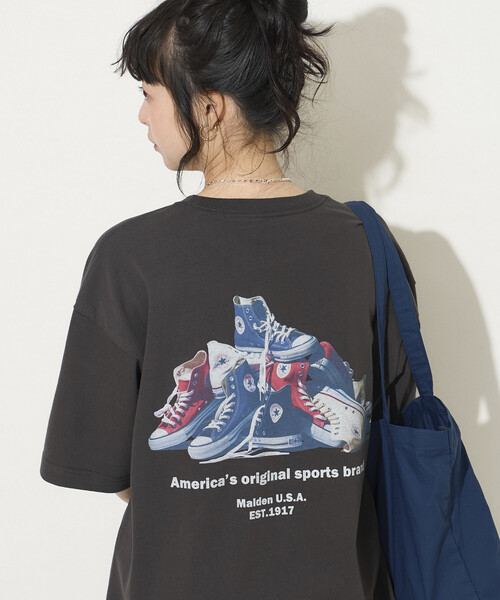 CONVERSE（コンバース）の「CONVERSE/コンバース 別注 シューズ バックプリント TEE（Tシャツ/カットソー・メンズ・グレー/ブラック/グリーン/ホワイト系その他/ホワイト/ネイビー・LARGE/MEDIUM/SMALL）」の4枚目の写真