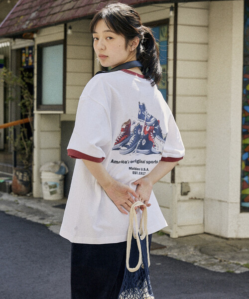 CONVERSE（コンバース）の「CONVERSE/コンバース 別注 シューズ バックプリント TEE（Tシャツ/カットソー・メンズ・グレー/ブラック/グリーン/ホワイト系その他/ホワイト/ネイビー・LARGE/MEDIUM/SMALL）」の8枚目の写真