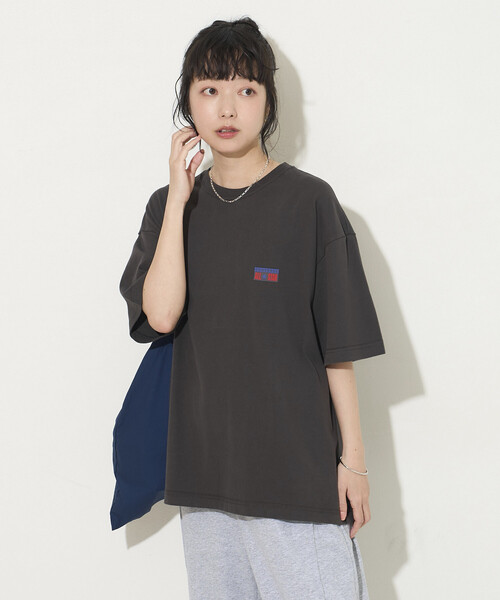 CONVERSE（コンバース）の「CONVERSE/コンバース 別注 シューズ バックプリント TEE（Tシャツ/カットソー・メンズ・グレー/ブラック/グリーン/ホワイト系その他/ホワイト/ネイビー・LARGE/MEDIUM/SMALL）」の10枚目の写真
