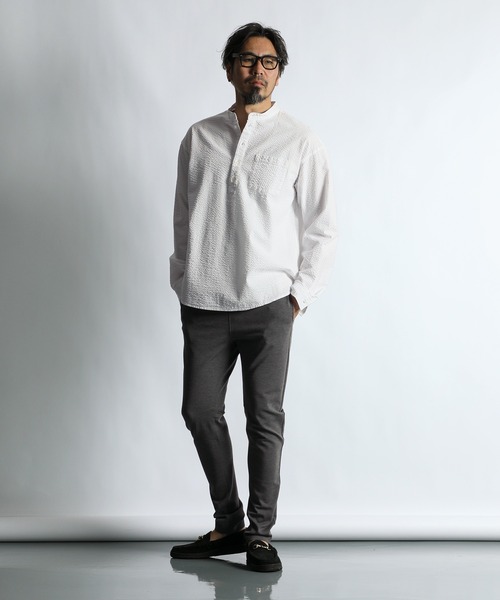 The DUFFER of ST.GEORGE(ザダファーオブセントジョージ)の「【WEB限定アイテム】SEER SUCKER EFD OVERDYE BAND COLLAR SHIRT:シアサッカー バンドカラーシャツ / エコ染色 / 春夏トップス(シャツ/ブラウス・メンズ・ライトブルー/ブラック/ホワイト・SMALL/MEDIUM/LARGE/X-LARGE)」の5枚目の写真