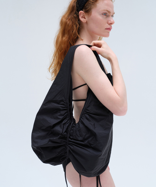 CENTER SHIRRING BAG (black)