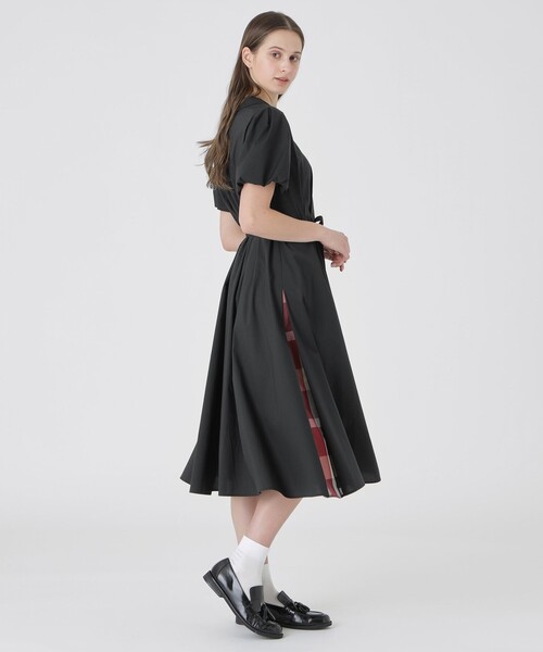 BLUE LABEL CRESTBRIDGE(ブルーレーベルクレストブリッジ)の「バルーンスリーブシャツドレス(ワンピース・レディース・ブラック/ダークネイビー/ベージュ・38/36/40)」の4枚目の写真