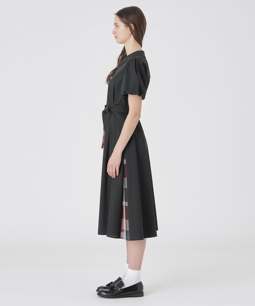 BLUE LABEL CRESTBRIDGE(ブルーレーベルクレストブリッジ)の「バルーンスリーブシャツドレス(ワンピース・レディース・ブラック/ダークネイビー/ベージュ・38/36/40)」の5枚目の写真