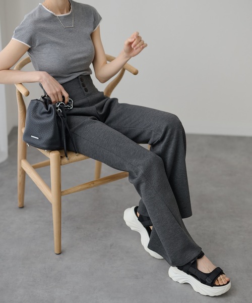 DAYRA(デイラ)の「DAYRA ソリッドカラー ボタン付き ハイウエスト パンツ(その他パンツ・レディース・グレー/ブラック/ダークグレー・M/L)」の13枚目の写真