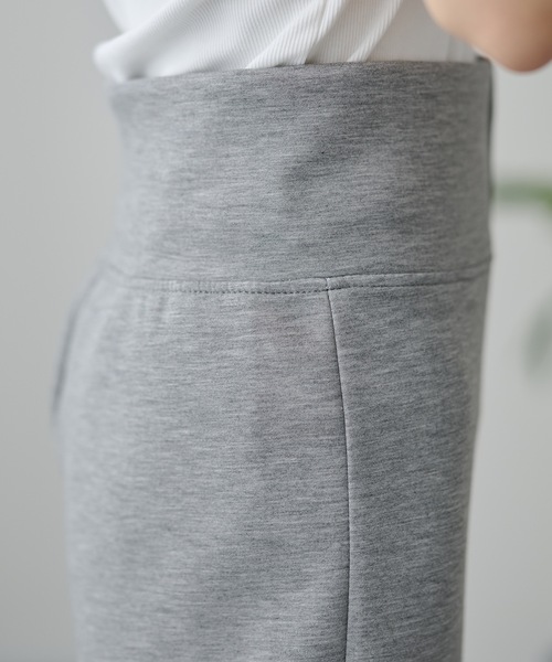 DAYRA(デイラ)の「DAYRA ソリッドカラー ボタン付き ハイウエスト パンツ(その他パンツ・レディース・グレー/ブラック/ダークグレー・M/L)」の22枚目の写真