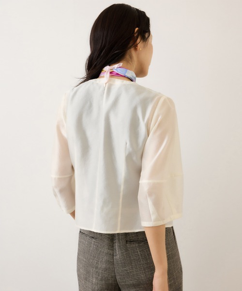 ROPE'（ロペ）の「ランタンスリーブシルクライクブラウス/イージーケア（シャツ/ブラウス・レディース・スミクロ/ブルー/オフホワイト・FREE）」の9枚目の写真
