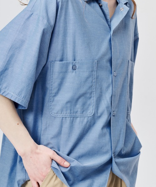 WETTEMPT(ウィテンプト)の「OPEN COLLAR CHAMBRAY S/S SHIRT / オープンカラーシャンブレーS/Sシャツ(シャツ/ブラウス・メンズ・ブルー/グレー・LARGE/MEDIUM/SMALL)」の8枚目の写真