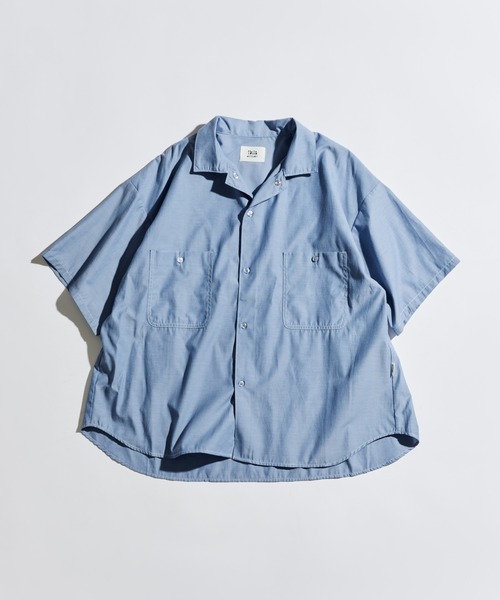 WETTEMPT(ウィテンプト)の「OPEN COLLAR CHAMBRAY S/S SHIRT / オープンカラーシャンブレーS/Sシャツ(シャツ/ブラウス・メンズ・ブルー/グレー・LARGE/MEDIUM/SMALL)」の3枚目の写真