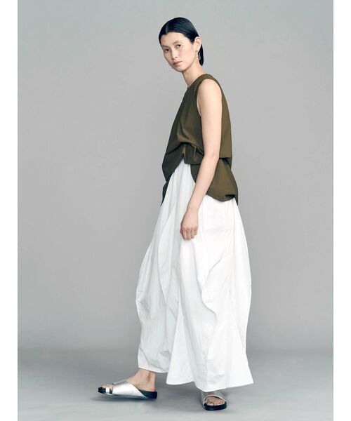 UN3D.(アンスリード)の「ASYMMETRY BLOUSING OP(ワンピース・レディース・オレンジ/ホワイト/ブラック・38/36)」の4枚目の写真