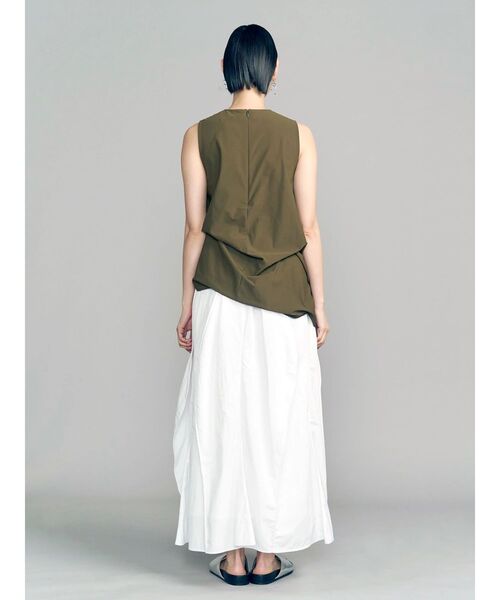 UN3D.(アンスリード)の「ASYMMETRY BLOUSING OP(ワンピース・レディース・オレンジ/ホワイト/ブラック・38/36)」の5枚目の写真