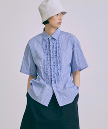 nicholson&nicholson（ニコルソンアンドニコルソン）の「nicholson & nicholson | ストライプ フリルシャツ WOMEN（シャツ/ブラウス）」