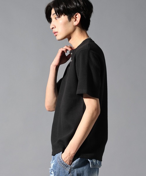 LAND MUSEUM（ランドミュージアム）の「LAND MUSEUM／ゴシックロゴヘンリーT（Tシャツ/カットソー・メンズ・ブラック/グレー・MEDIUM/LARGE）」の13枚目の写真