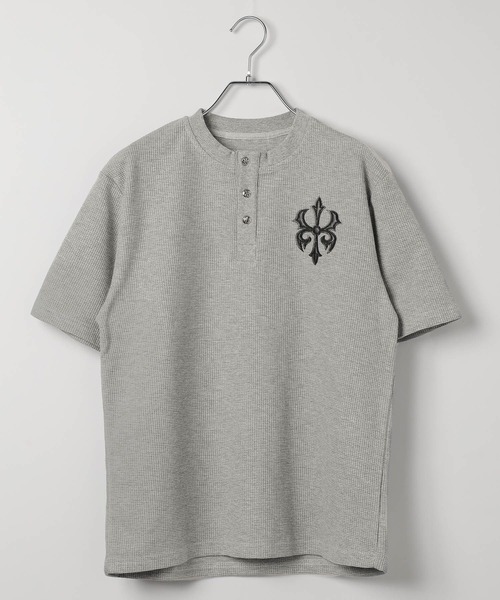 LAND MUSEUM（ランドミュージアム）の「LAND MUSEUM／ゴシックロゴヘンリーT（Tシャツ/カットソー・メンズ・ブラック/グレー・MEDIUM/LARGE）」の15枚目の写真