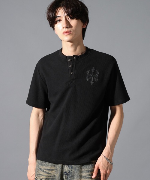 LAND MUSEUM(ランドミュージアム)の「LAND MUSEUM/ゴシックロゴヘンリーT(Tシャツ/カットソー・メンズ・ブラック/グレー・MEDIUM/LARGE)」の12枚目の写真