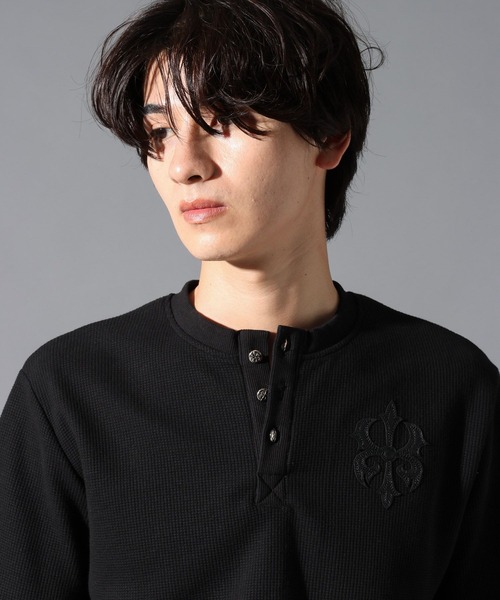 LAND MUSEUM(ランドミュージアム)の「LAND MUSEUM/ゴシックロゴヘンリーT(Tシャツ/カットソー・メンズ・ブラック/グレー・MEDIUM/LARGE)」の15枚目の写真