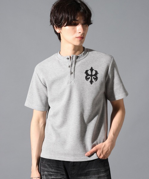 LAND MUSEUM(ランドミュージアム)の「LAND MUSEUM/ゴシックロゴヘンリーT(Tシャツ/カットソー・メンズ・ブラック/グレー・MEDIUM/LARGE)」の20枚目の写真