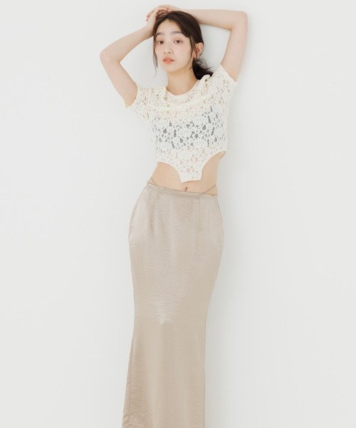 SENEE(セニー)の「cross ribbon satin skirt(クロスリボンサテンスカート)(スカート・レディース・ベージュ/ブラック・MEDIUM/SMALL)」の15枚目の写真