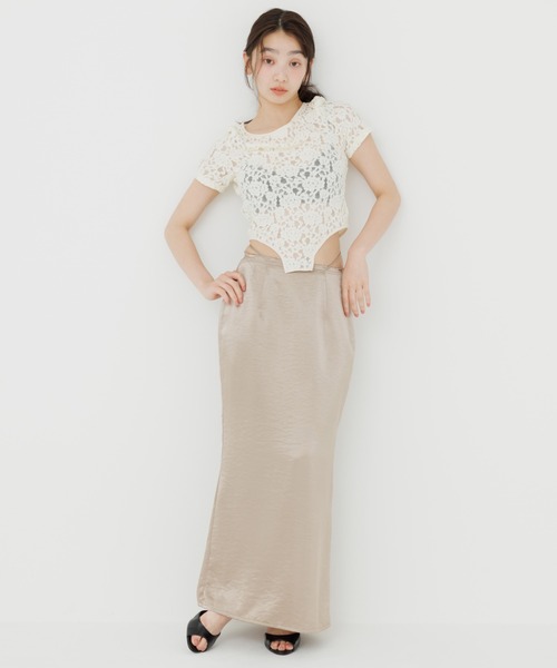 SENEE(セニー)の「cross ribbon satin skirt(クロスリボンサテンスカート)(スカート・レディース・ベージュ/ブラック・MEDIUM/SMALL)」の16枚目の写真
