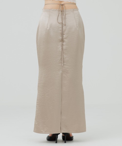 SENEE(セニー)の「cross ribbon satin skirt(クロスリボンサテンスカート)(スカート・レディース・ベージュ/ブラック・MEDIUM/SMALL)」の10枚目の写真
