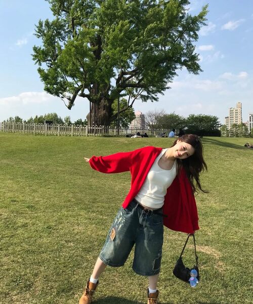 MAINBOOTH(メインブース)の「Repaired Denim Shorts(BLUE)(その他パンツ・レディース・その他・1/2/3)」の3枚目の写真