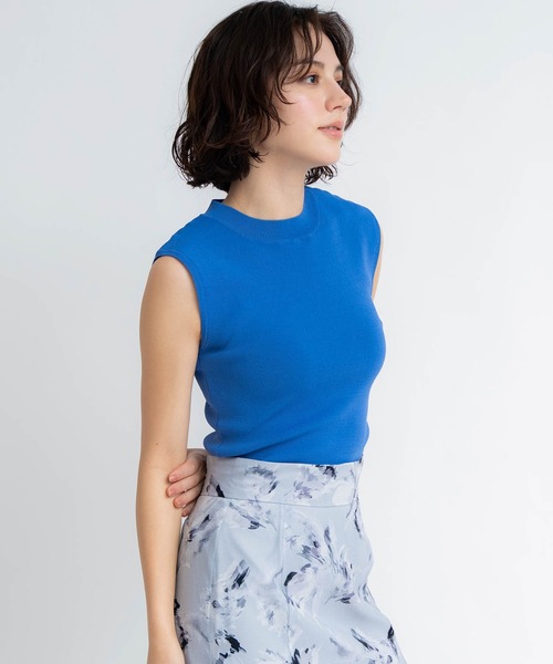 NOELA(ノエラ)の「ハイネックノースリニット(ニット/セーター・レディース・ブラック/オフホワイト/ブルー/レッド/ブラウン・フリー)」の14枚目の写真