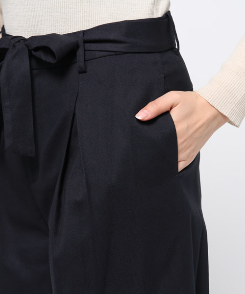 FRAMeWORK(フレームワーク)の「タック ワイドパンツ◆(その他パンツ・レディース・ライトグレー/ネイビー・40/38/36)」の8枚目の写真