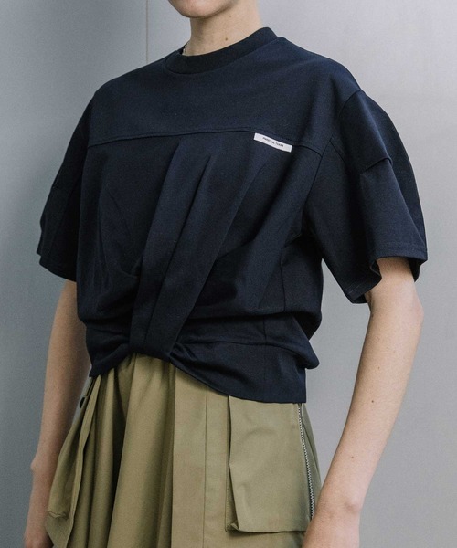 MARECHAL TERRE（マルシャルテル）の「【UVカット / 接触冷感】ツイストデザイントップス（Tシャツ/カットソー・レディース・ネイビー/オフホワイト/ブラック/ブルー・MEDIUM）」の4枚目の写真
