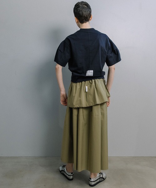 MARECHAL TERRE（マルシャルテル）の「【UVカット / 接触冷感】ツイストデザイントップス（Tシャツ/カットソー・レディース・ネイビー/オフホワイト/ブラック/ブルー・MEDIUM）」の17枚目の写真