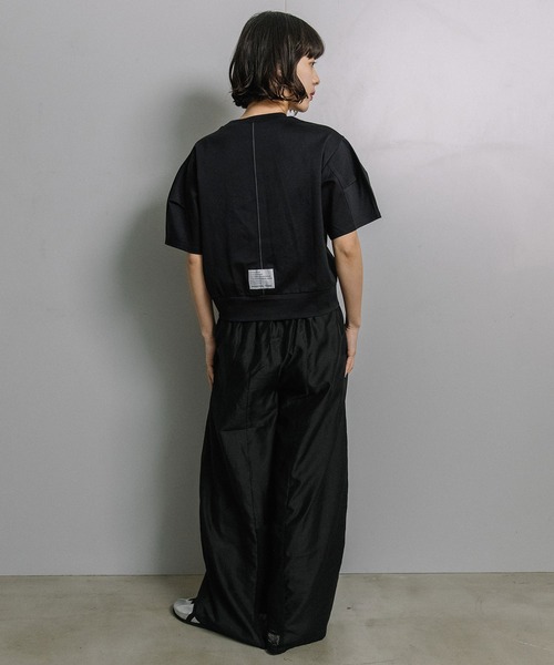 MARECHAL TERRE（マルシャルテル）の「【UVカット / 接触冷感】ツイストデザイントップス（Tシャツ/カットソー・レディース・ネイビー/オフホワイト/ブラック/ブルー・MEDIUM）」の22枚目の写真