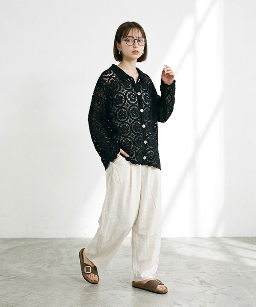 CRB(シーアールビー)の「襟付クロシェ編カーディガン(カーディガン/ボレロ・レディース・アイボリー/ブラック・F)」の6枚目の写真