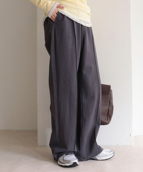 fredy emue(フレディエミュ)の「《セットアップ対応》リネン混ハイゲージセンターシームパンツ(その他パンツ・レディース・ブラック/チャコールグレー・36/38)」の17枚目の写真