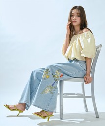 AND COUTURE（アンドクチュール）の「刺繍デニムパンツ（デニムパンツ）」