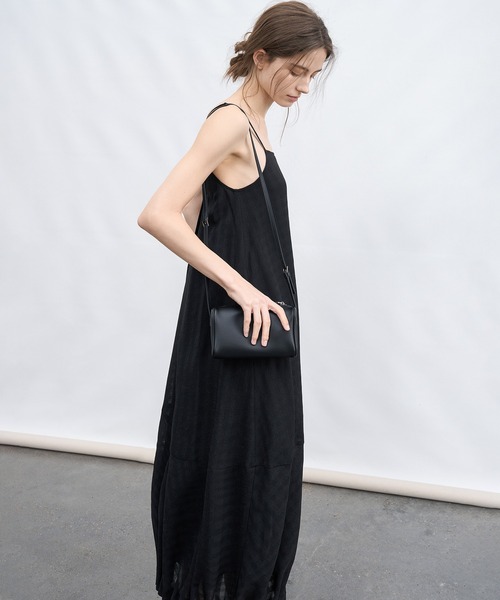tageechita(タジチタ)の「【tageechita】チェックジャカード バルーンヘム キャミワンピース(ワンピース・レディース・アイボリー/ブラック・S/M/L)」の4枚目の写真
